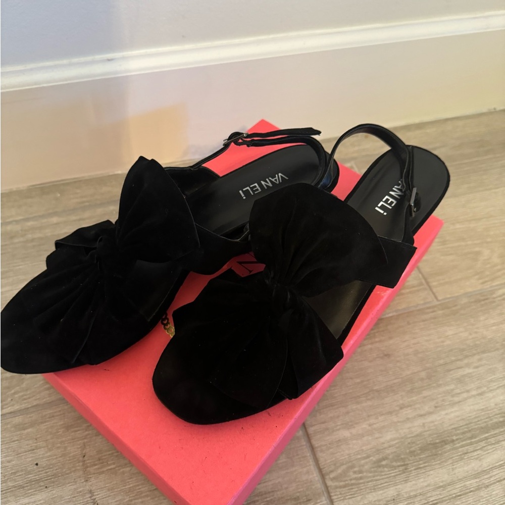 vaneli black heels